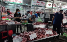 Vào chợ đầu mối săn thịt heo giá rẻ ăn Tết