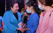 AN TÂM ĐÓN TẾT XA NHÀ (*): Ấm lòng nơi đất khách