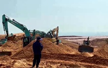 Huy động thêm phương tiện để tìm kiếm các nạn nhân bị chôn vùi trong vụ sập mỏ titan ở Bình Thuận