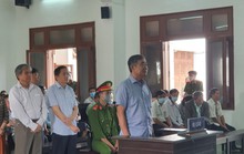 Cựu Phó chủ tịch tỉnh Phú Yên và nhiều lãnh đạo sở ngành hầu tòa trong vụ bán sỉ 262 lô đất