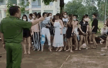 CLIP: Các chân dài trong quán Bar Paradise ở TP Rạch Giá