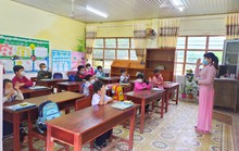 Trao niềm tin vào tay học trò