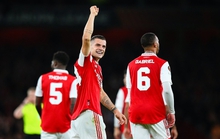 Ngựa chứng Xhaka lập siêu phẩm, Arsenal giật vé đi tiếp Europa League