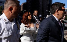 Nữ rapper Cardi B thắng kiện liên quan hình xăm