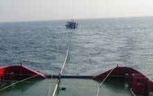 Tàu CSB 9002 cứu nạn tàu cá gặp nạn trên biển