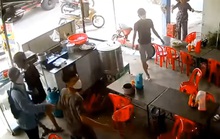 CLIP: Nhóm côn đồ dùng ống sắt, vỏ chai đánh học sinh dã man ở Quảng Nam