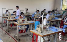 Rèn nghề cho công nhân