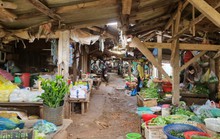 Vụ hàng chục tiểu thương kêu cứu: Tổ chức đối thoại, giải tỏa chợ tự phát