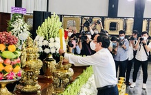 Tưởng niệm đồng bào, cán bộ, chiến sĩ hy sinh, tử vong trong đại dịch COVID-19
