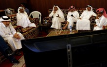 Người Qatar quây quần xem bóng đá ở các Majlis