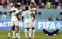 Chiến đấu quả cảm, tuyển Senegal giành vé đi tiếp