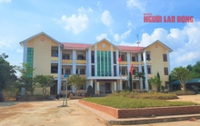 Bí thư Đảng ủy xã nợ tiền, dân kéo đến trụ sở đòi