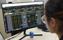 Cổ phiếu hôm nay 15-12: Tiền lan tỏa tới nhóm ngành vốn hóa vừa và nhỏ