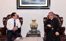 Bí thư Thành ủy TP HCM Nguyễn Văn Nên thăm, chúc mừng Giáng sinh
