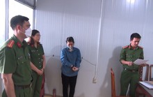 Thu ngân công ty vận tải thu tiền của tài xế sau đó biển thủ