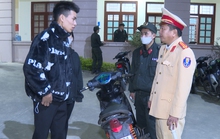 Cảnh sát vây bắt hơn 100 thanh, thiếu niên đi xe máy lạng lách, đánh võng