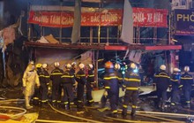 Vụ cháy nổ khiến 3 người bị thương, nhiều nhà rung lắc: Phát hiện xác giấy nghi pháo nổ
