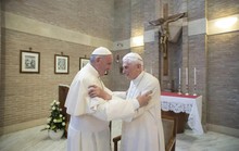 Vatican: Sức khỏe Giáo hoàng danh dự Benedict XVI xấu đi