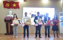 Báo Người Lao Động nhận bằng khen của Chủ tịch UBND TP Đà Nẵng