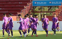 NÓNG: 5 người trong đội tuyển U23 Việt Nam nghi mắc Covid-19 ở Campuchia