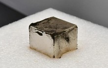 Bầu trời phát nổ, phủ đầy bạch kim lên vùng đất mang lời nguyền ở Mỹ