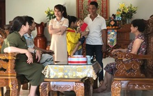 Cuộc thi Bên nhau ngày Tết: Thương lắm ánh mắt xa xăm của cha