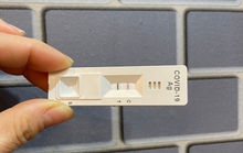 Không cần nhân viên y tế giám sát từ xa, F0 tự test nhanh vẫn được công nhận