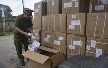 Phát hiện 50.000 bộ kit test Covid-19 không nguồn gốc được chở trên ôtô tải