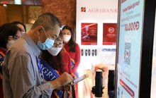 Giao dịch rút tiền mặt tại các máy ATM giảm mạnh