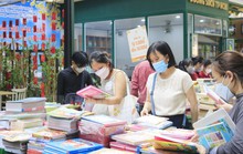 Hãy dành thời gian đọc sách khi có thể