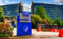Virus bí ẩn gây viêm gan ở trẻ em: CDC chỉ ra nghi can bất ngờ