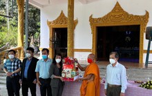 Thăm và chúc Tết cổ truyền đồng bào Khmer tại Kiên Giang