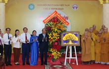 Chủ tịch nước Nguyễn Xuân Phúc thăm, chúc mừng Đại lễ Phật đản tại TP HCM