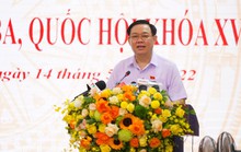 Chủ tịch Quốc hội Vương Đình Huệ tiếp xúc cử tri Hải Phòng