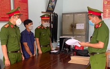Mẹ đi vắng, hai con gái bị gã đàn ông vào nhà dâm ô