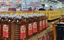 Giá xăng tăng, chi tiêu thêm gánh nặng
