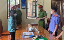 Nhân viên bưu điện tất toán khống 28 sổ tiết kiệm của khách hàng chiếm đoạt hàng tỉ đồng
