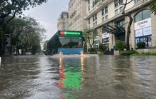 Nguyên nhân mưa lớn gây ngập kỷ lục ở Hà Nội trong vòng 36 năm qua