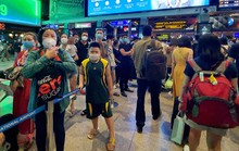 Sân bay Tân Sơn Nhất khuyến cáo hành khách chủ động đặt xe để tránh chờ lâu