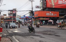CLIP: Đường Võ Văn Ngân tan nát sau khi tháo dỡ lô cốt