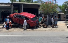 Tai nạn liên hoàn giữa 3 ôtô trên QL1 ở Thừa Thiên – Huế