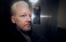Ông chủ Wikileaks nhận tin sét đánh