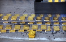 Giá vàng hôm nay 17-6: USD bị bán tháo, vàng tiếp tục tăng giá