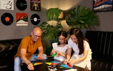 Loạt sao Việt chung tay tạo nên “chong chóng sắc màu giúp lan tỏa yêu thương đến trẻ em tự kỷ