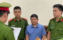 Bắt Trưởng khoa Bệnh viện nhận hối lộ từ Việt Á