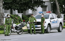 CLIP: Nhiều xe biển xanh, công an xuất hiện tại nhà riêng ông Chu Ngọc Anh