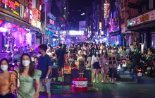 DU LỊCH TP HCM TÌM HƯỚNG BỨT PHÁ (*): Khai thác mỏ vàng kinh tế đêm