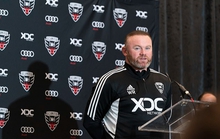 Wayne Rooney giải cứu các ngôi sao đàn em ở Man United