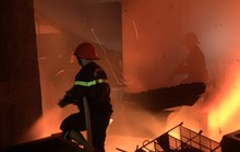 Đắk Lắk: Cháy lớn tại chợ thị xã, 28 ki-ốt bị thiêu rụi