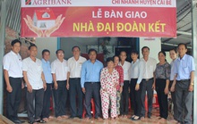 Agribank huyện Cái Bè hỗ trợ 5 gia đình an cư lạc nghiệp